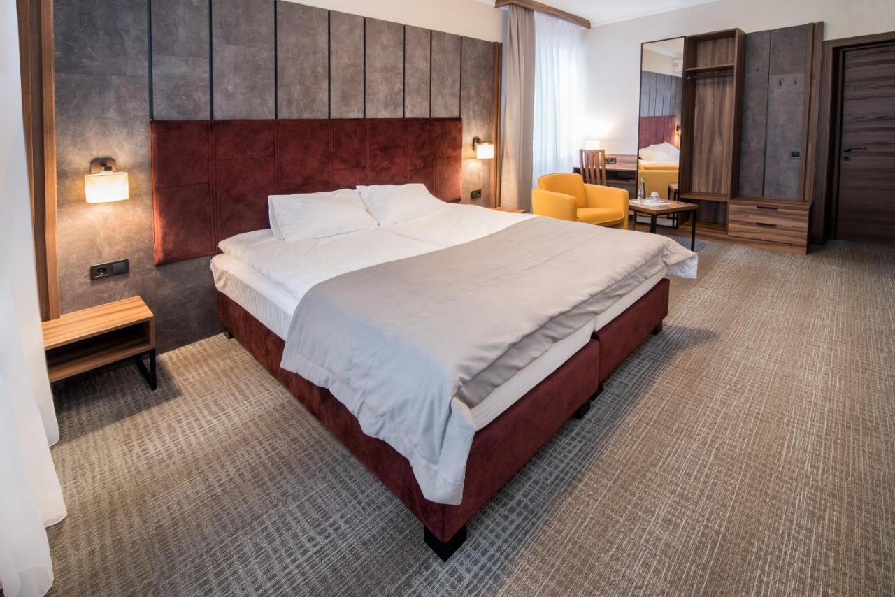 Байків Hotel Baykovtsy Ngoại thất bức ảnh